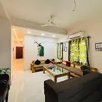 Stay Inn Kailasha - Lift,Parking,Kitchen And All Modern Facilities