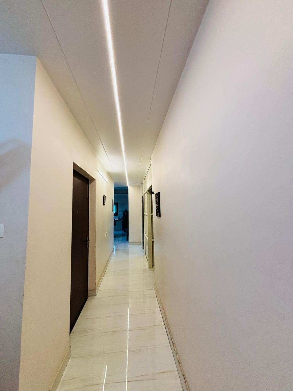 Kailasha - Lift,parking,kitchen And Modern Facilities Varanasi